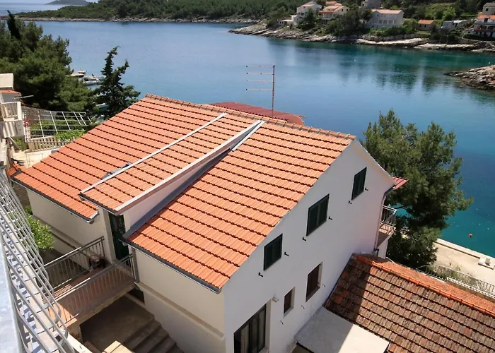 Apartments By The Sea Basina, Hvar - 4599 * Vrboska