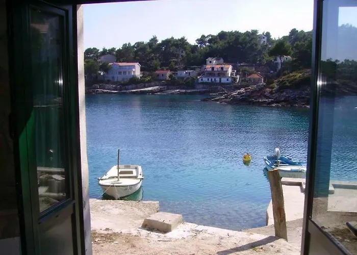 Apartment Apartments By The Sea Basina, Hvar - 4599 *